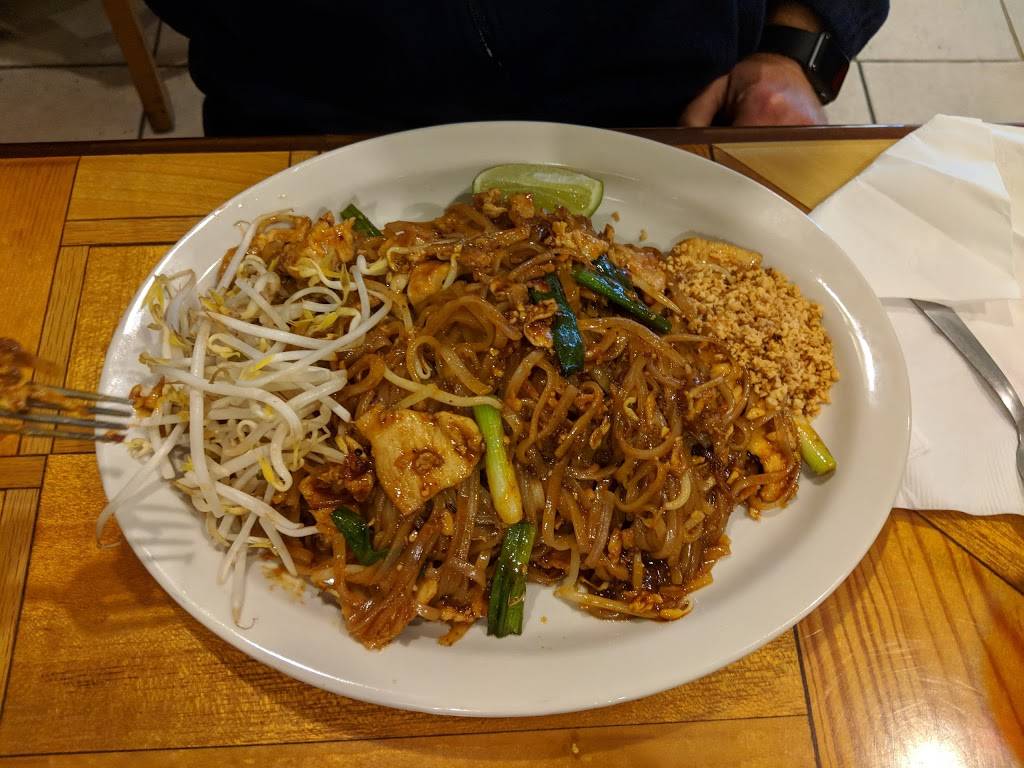 Thai Noodle Restaurant | restaurant | 217 Martha St, Euless, TX 76040, USA | 8176840702 OR +1 817-684-0702