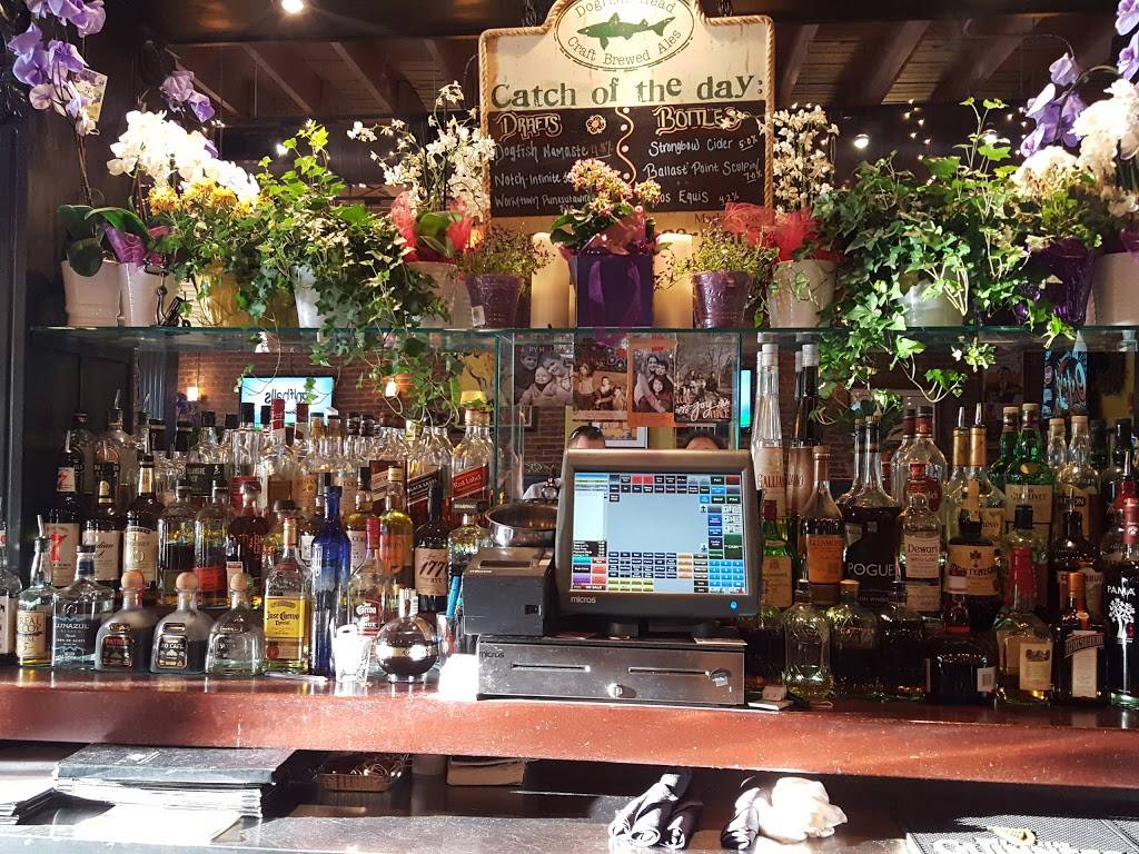The Ravens Nest Pub & Restaurant | restaurant | 998 Main St, Walpole, MA 02081, USA | 5087349377 OR +1 508-734-9377