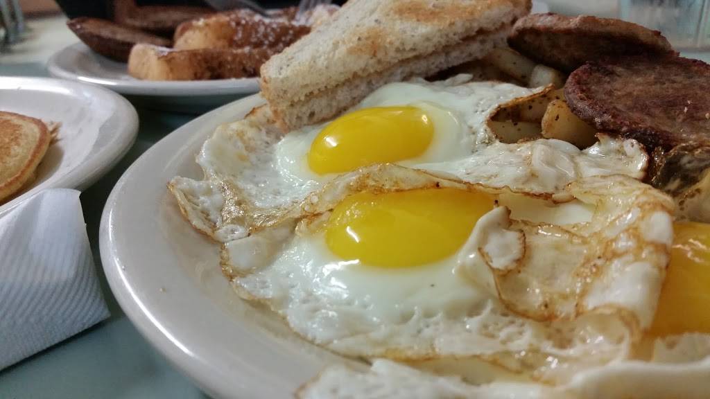 Ganado Cafe | restaurant | 118 S 3rd St, Ganado, TX 77962, USA | 3617713320 OR +1 361-771-3320