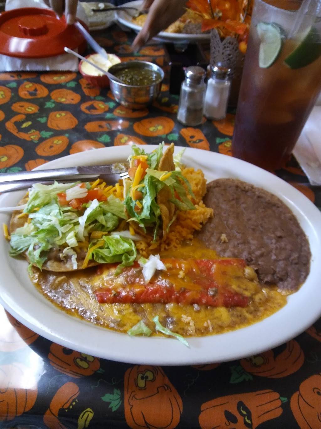 Berthas Mexican Restaurant | restaurant | 2629 W Martin St, San Antonio, TX 78207, USA | 2108606143 OR +1 210-860-6143