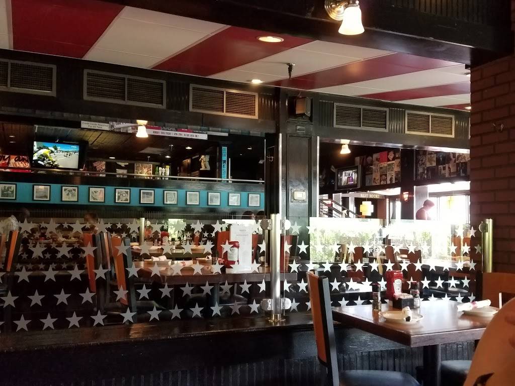 TGI Fridays | restaurant | 301 Rocky Run Pkwy, Wilmington, DE 19803, USA | 3024797170 OR +1 302-479-7170