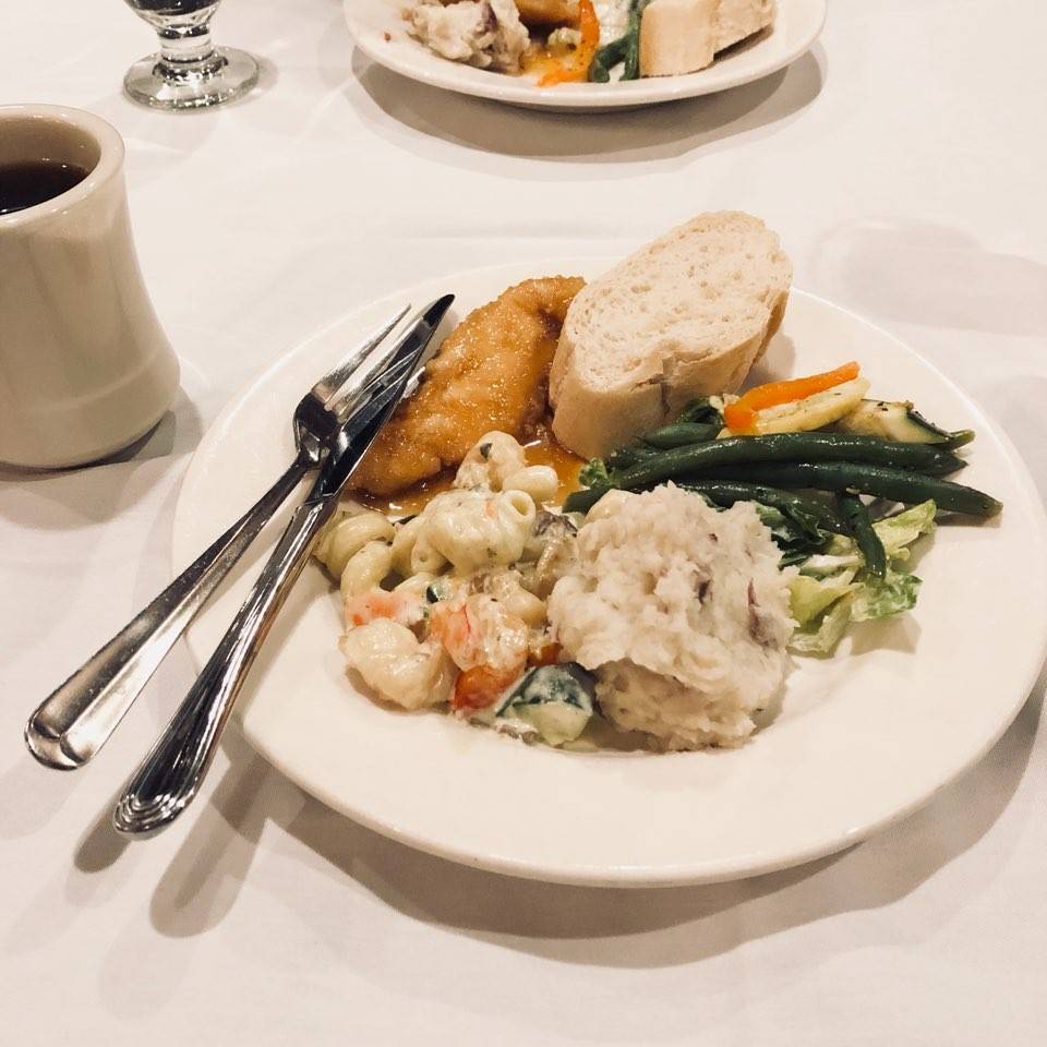 SamBs Restaurant | restaurant | 163 S Main St, Bowling Green, OH 43402, USA | 4193532277 OR +1 419-353-2277