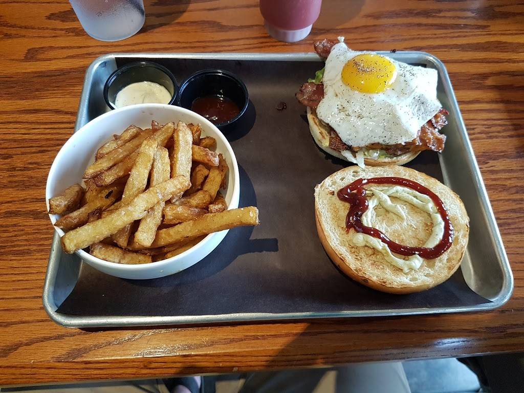 Chop House Burger Bar | restaurant | 100 Martindale Rd, St. Catharines, ON L2S 2Y3, Canada | 9056881114 OR +1 905-688-1114