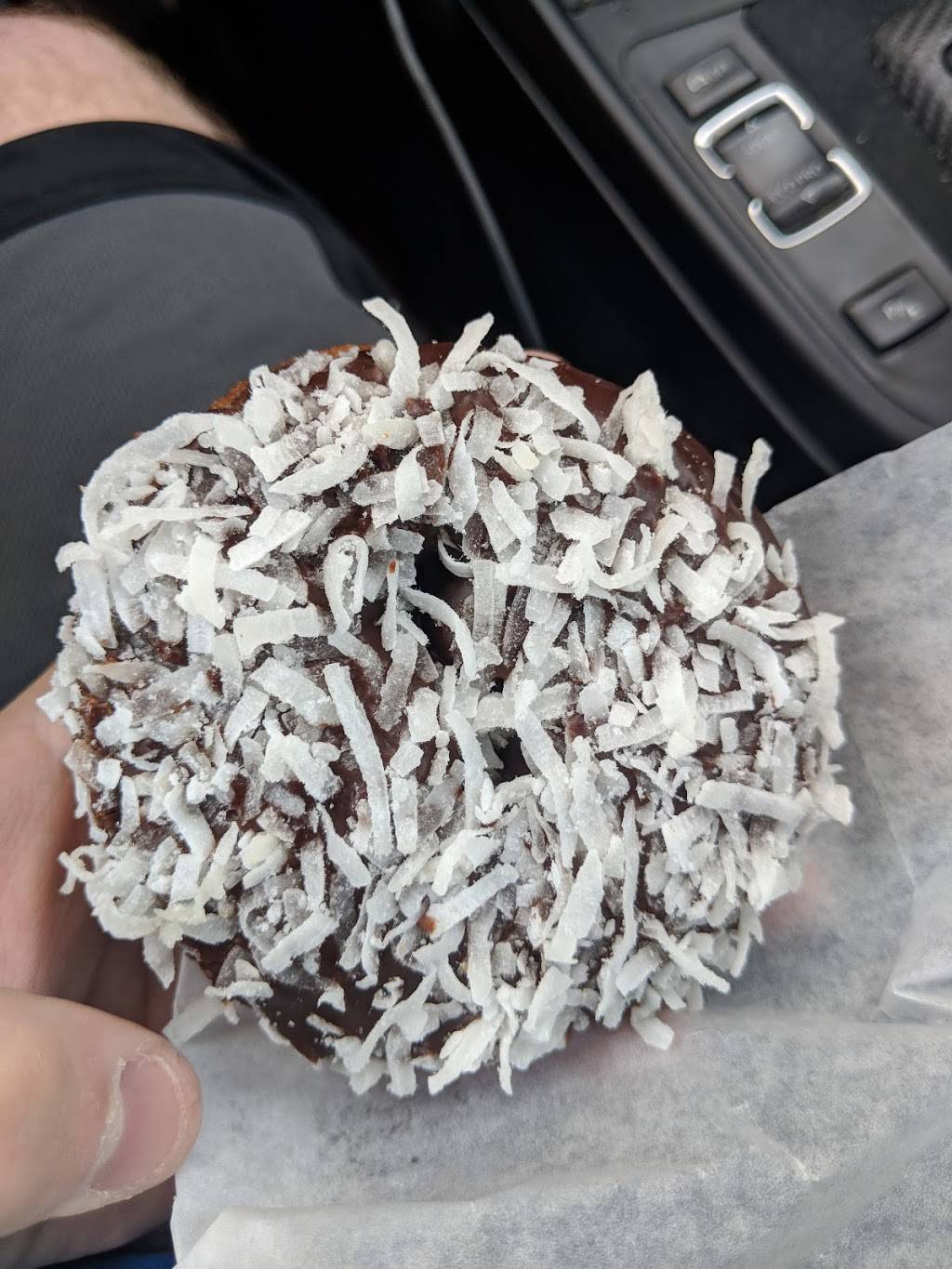 Tas-t-o Donuts | restaurant | 2209 E Silver Springs Blvd, Ocala, FL 34470, USA | 3526227657 OR +1 352-622-7657