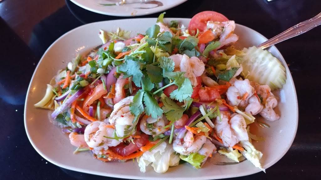 Shandra Thai Cuisine | restaurant | 2505 E Palmdale Blvd, Palmdale, CA 93550, USA | 6612668839 OR +1 661-266-8839