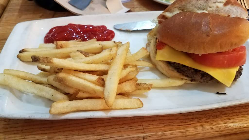 Applebees Grill + Bar | restaurant | 7956 Gateway Blvd E, El Paso, TX 79915, USA | 9155987006 OR +1 915-598-7006