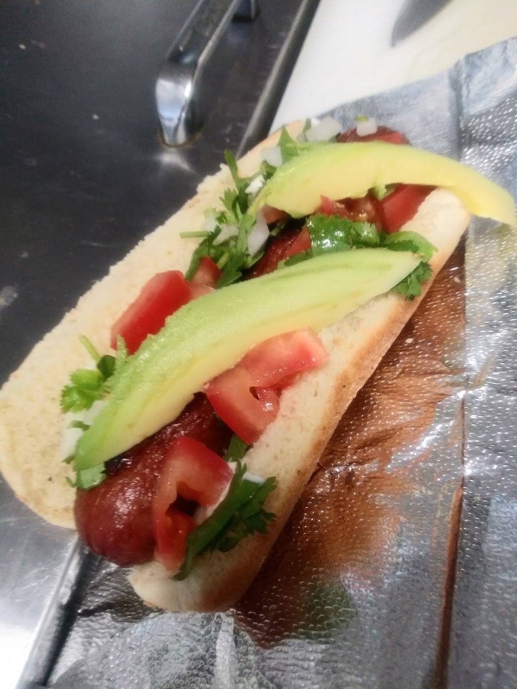 El Mana Mexican Food Truck | restaurant | 1316 E 38th 1/2 St, Austin, TX 78722, USA | 5126627208 OR +1 512-662-7208