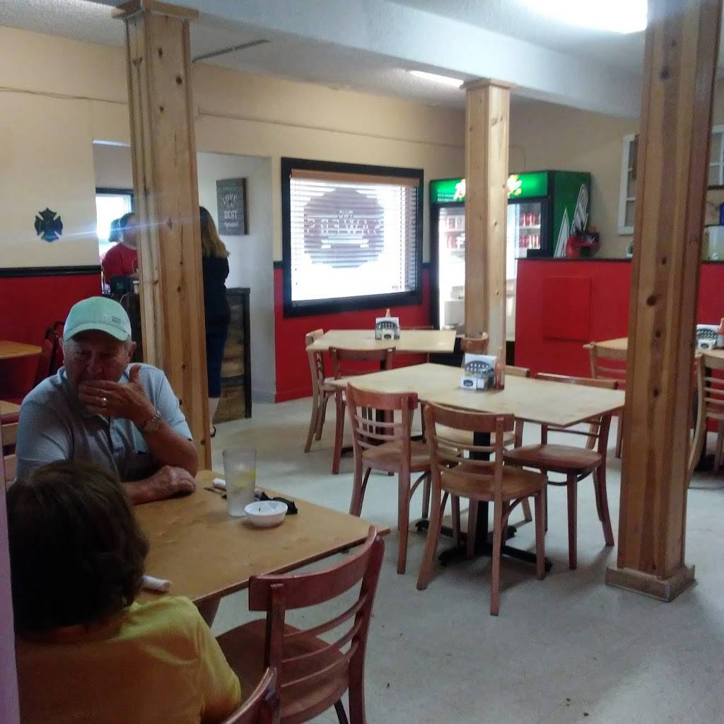 Two Sawers BBQ | restaurant | 656 10th St, Floresville, TX 78114, USA | 2107874686 OR +1 210-787-4686