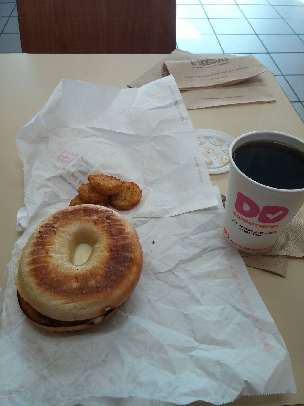 Dunkin | cafe | 1601 MacDade Boulevard, Folsom, PA 19033, USA | 6105344184 OR +1 610-534-4184