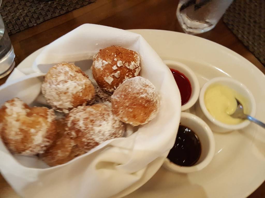 Grand Lux Cafe | restaurant | 11506 Century Oaks Terrace #128, Austin, TX 78758, USA | 5128737477 OR +1 512-873-7477