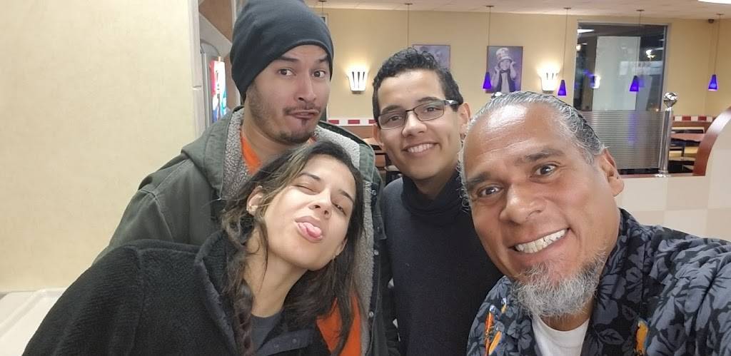 A&W Restaurant | restaurant | 227 128th St SW, Everett, WA 98204, USA | 4253470963 OR +1 425-347-0963