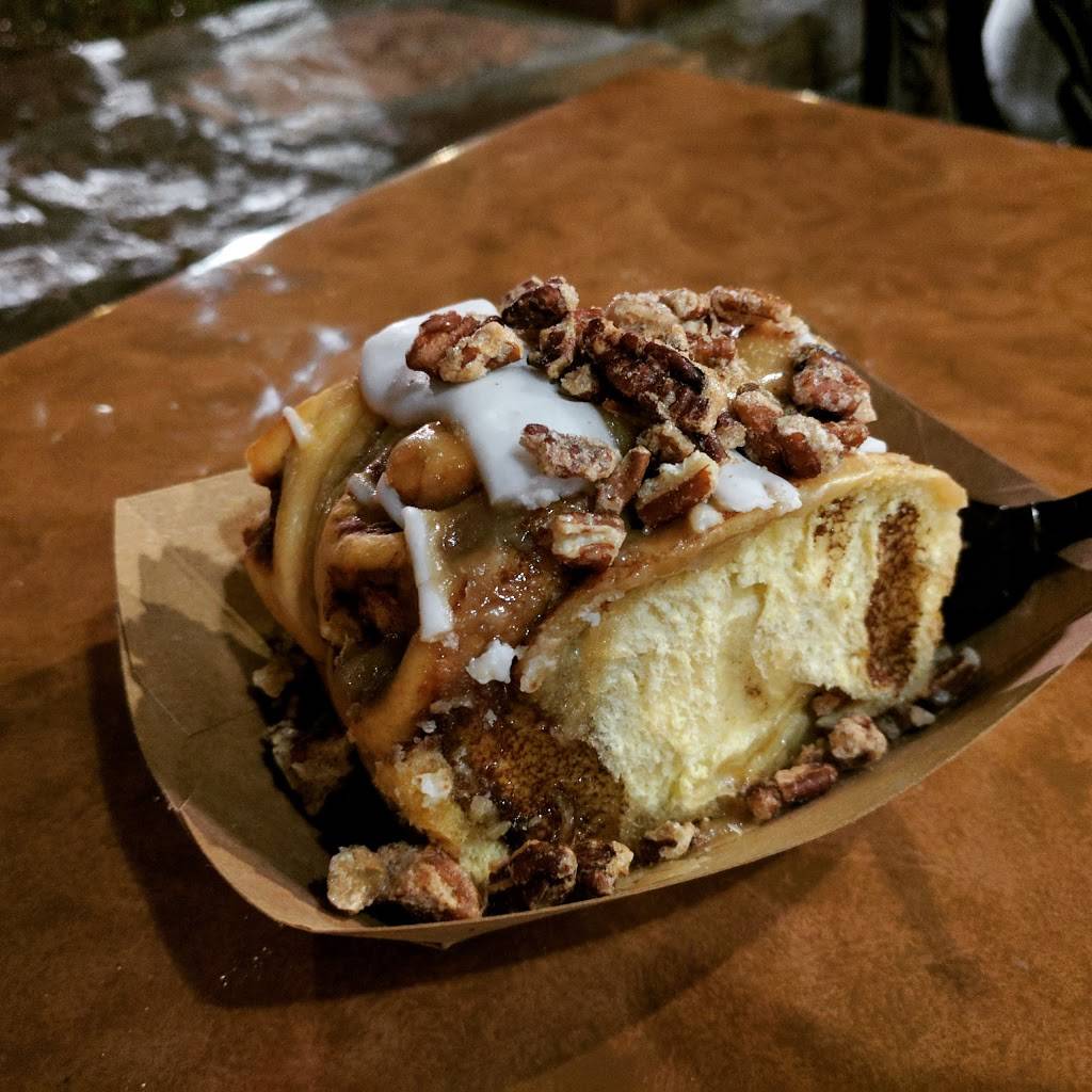 Kringla Bakeri Og Kafe | restaurant | 1510 North Avenue of the Stars, Orlando, FL 32830, USA | 4079393463 OR +1 407-939-3463