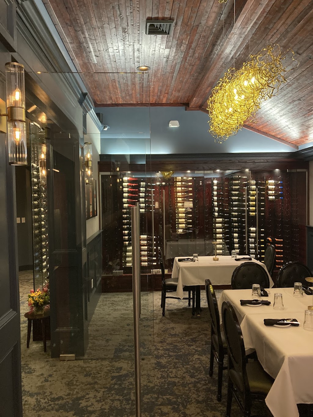 Prime Bistro & Wine Bar | restaurant | 4031 Arendell St, Morehead City, NC 28557, USA | 2524999120 OR +1 252-499-9120