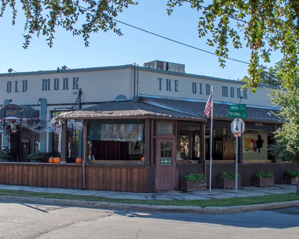 The Old Monk | restaurant | 2847 N Henderson Ave, Dallas, TX 75206, USA | 2148211880 OR +1 214-821-1880
