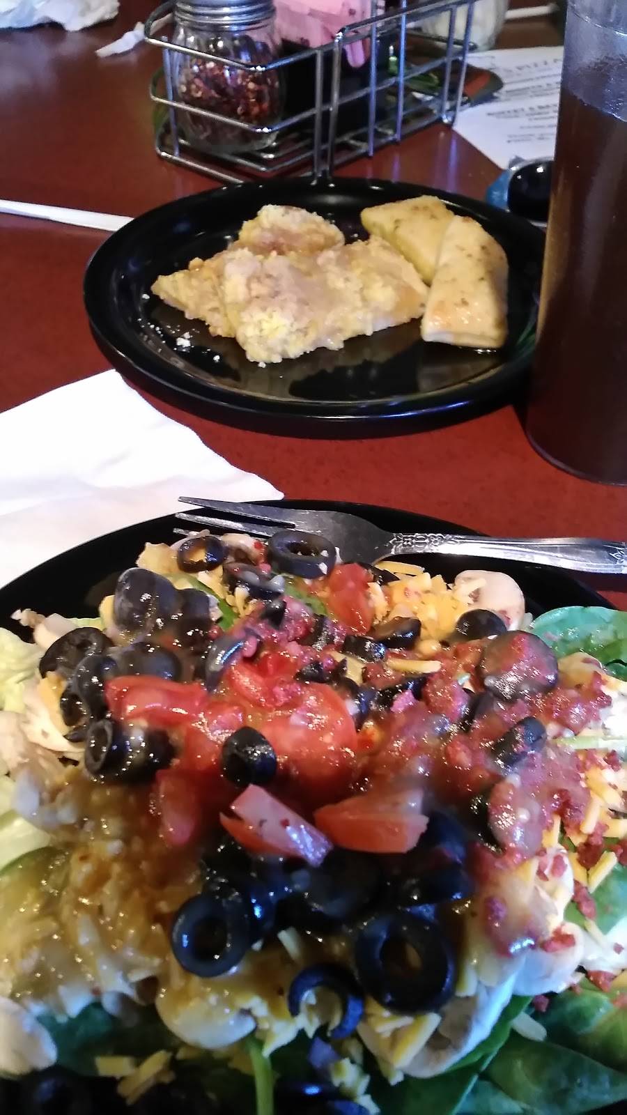 Fat Boys Pizza | restaurant | 415 Main St, Montgomery, IN 47558, USA | 8124863700 OR +1 812-486-3700