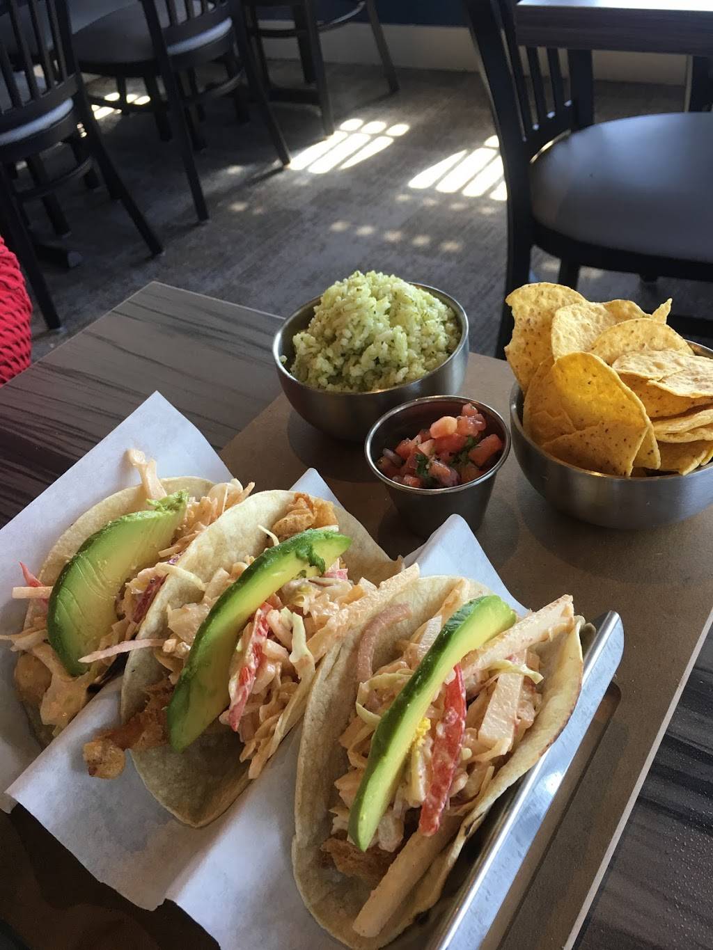 Tower Park Waterfront Grille | restaurant | 14900 W Hwy 12, Lodi, CA 95242, USA | 2093548706 OR +1 209-354-8706