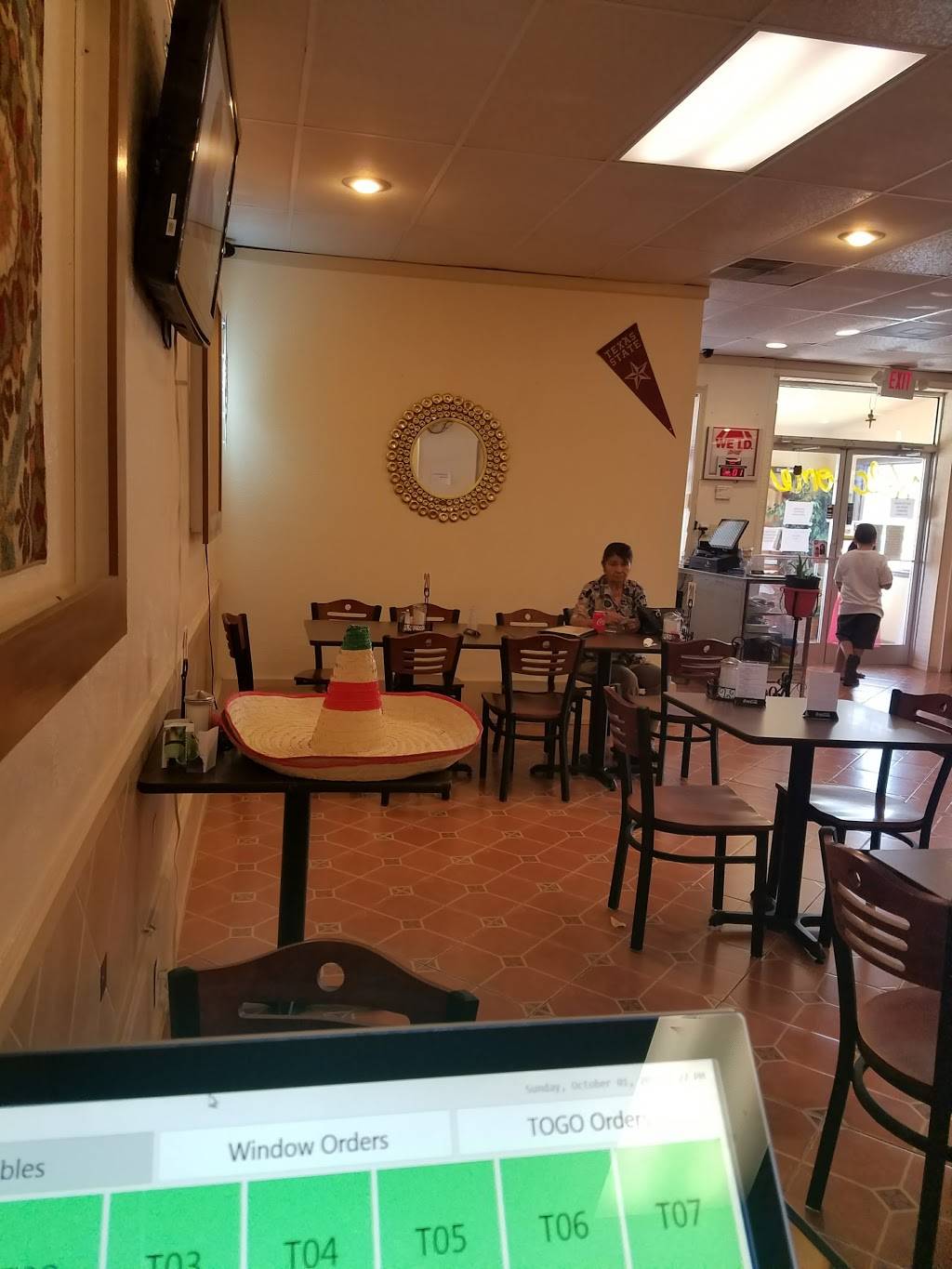 La Fonda Restaurant | restaurant | 1208 Interstate 35 Frontage Rd, San Marcos, TX 78666, USA | 5123928362 OR +1 512-392-8362