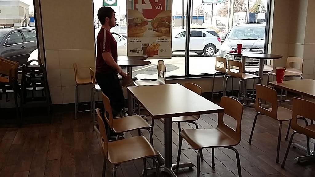 Wendys | restaurant | 1207 W Broadway St, Princeton, IN 47670, USA | 8123866431 OR +1 812-386-6431