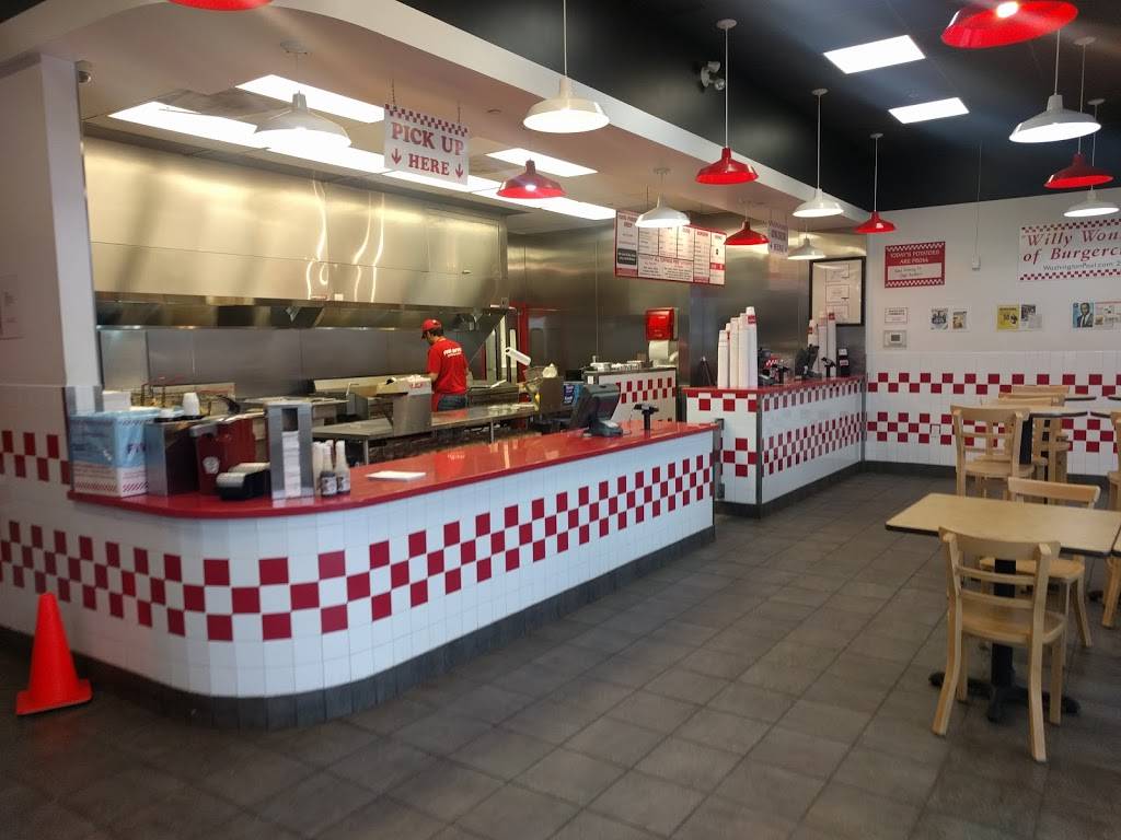 Five Guys | meal takeaway | 865 York Mills Rd, North York, ON M3B 1Y6, Canada | 6473474510 OR +1 647-347-4510