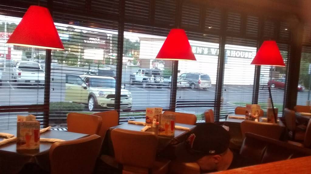 Ruby Tuesday | restaurant | 403 Grand Central Ave, Vienna, WV 26105, USA | 3044227003 OR +1 304-422-7003