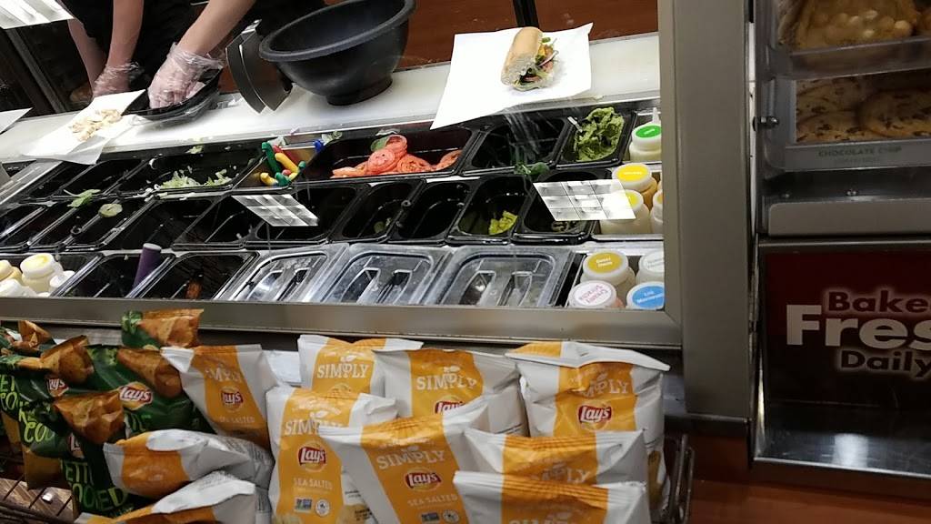 Subway Restaurants | restaurant | 26795 E. Hwy 380, Suite 1100, Magnolia Crossing, Aubrey, TX 76227, USA | 9723476253 OR +1 972-347-6253