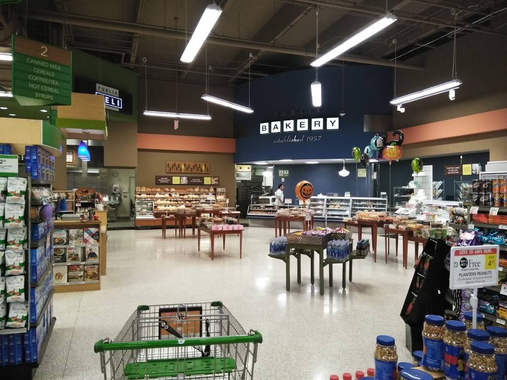 Young Circle Shopping Center | shopping mall | 100-1735 E Young Cir, Hollywood, FL 33020, USA | 3059471664 OR +1 305-947-1664