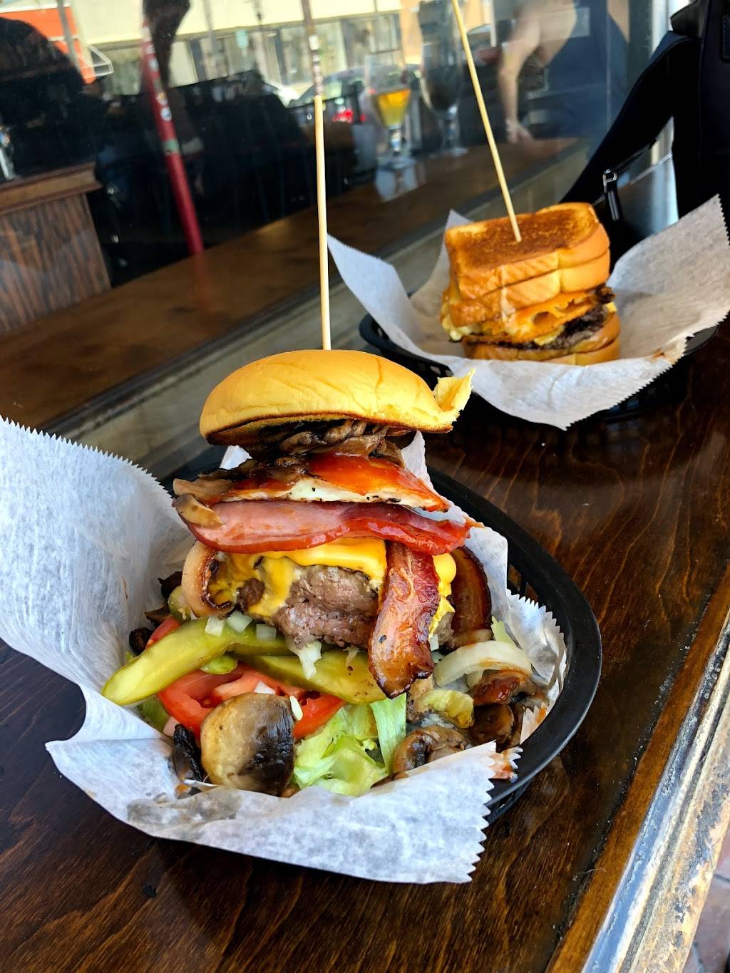 Daytona Taproom | restaurant | 310 Seabreeze Blvd, Daytona Beach, FL 32118, USA | 3868723298 OR +1 386-872-3298