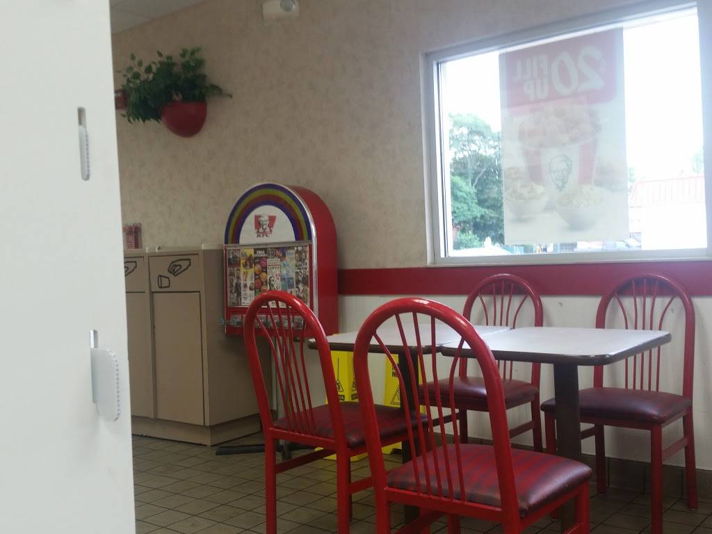 KFC | restaurant | 993 Old Country Rd, Riverhead, NY 11901, USA | 6313694141 OR +1 631-369-4141