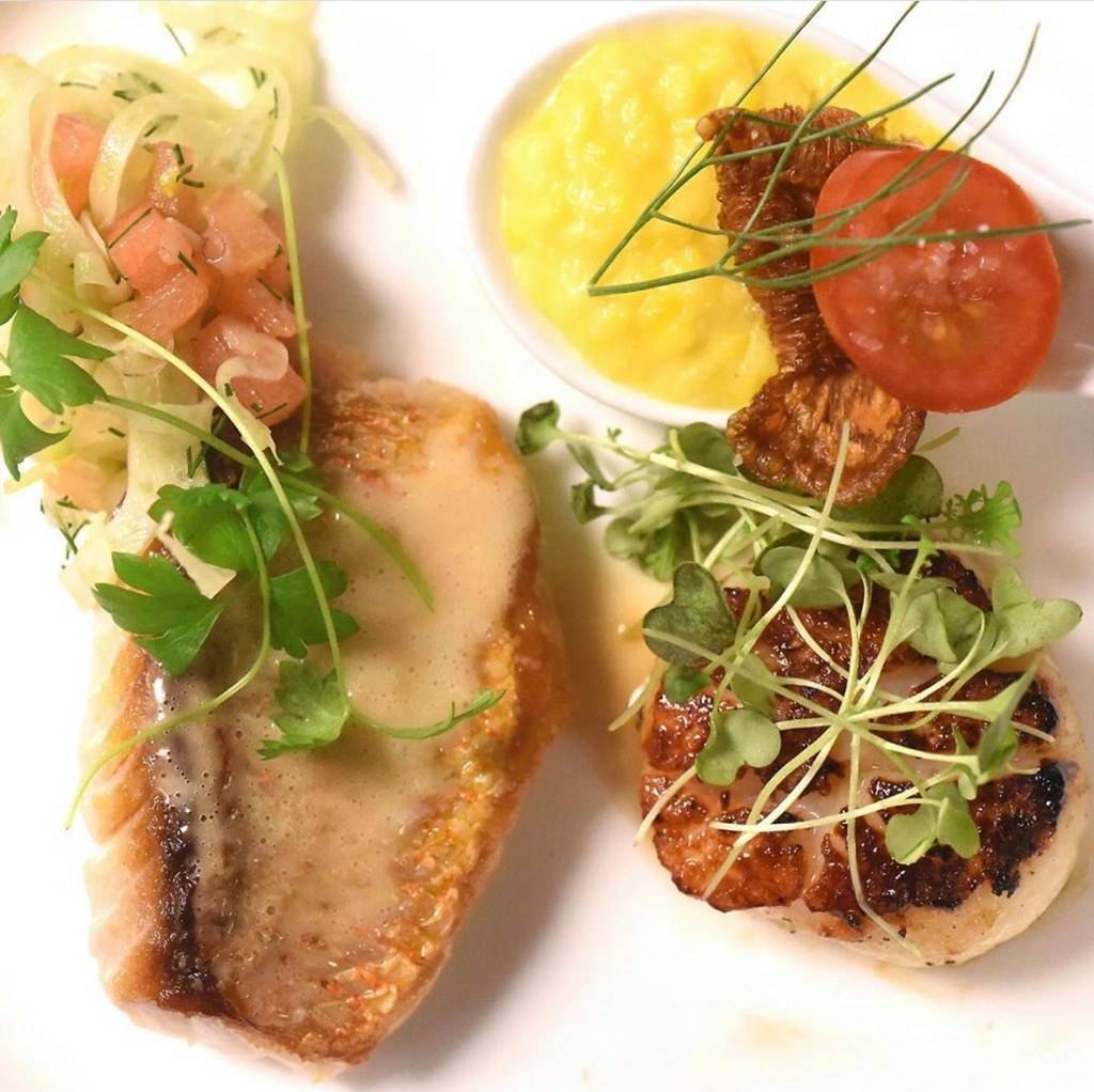 Board & Barrel | restaurant | 301 N Water St, Wilmington, NC 28401, USA | 9103436130 OR +1 910-343-6130