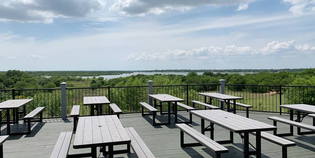 Lakeview Drafthouse | restaurant | 4847 Main St, The Colony, TX 75056, USA | 2143907574 OR +1 214-390-7574