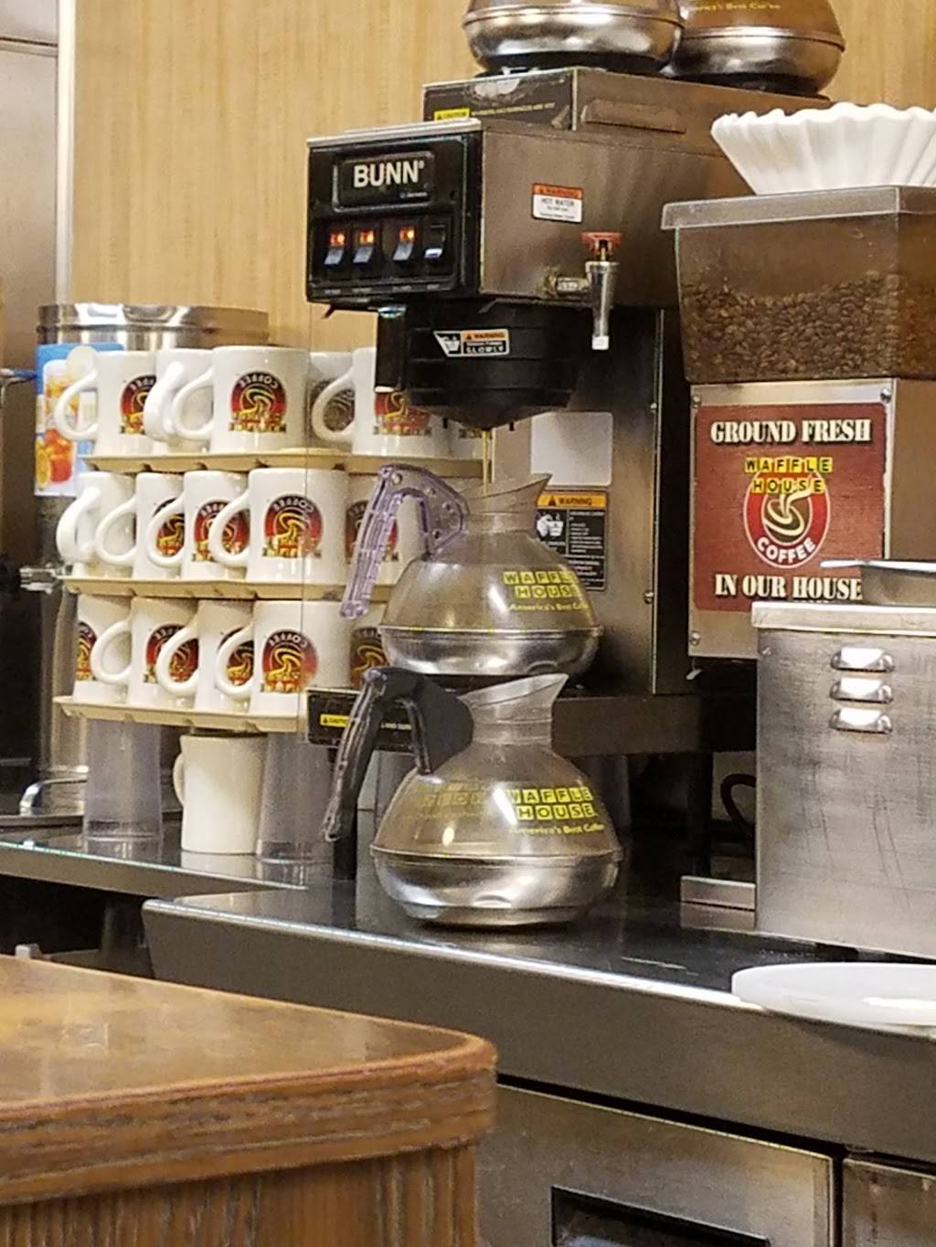 Waffle House | meal takeaway | 1161 Rambling Oaks Dr, Norman, OK 73072, USA | 4053644901 OR +1 405-364-4901