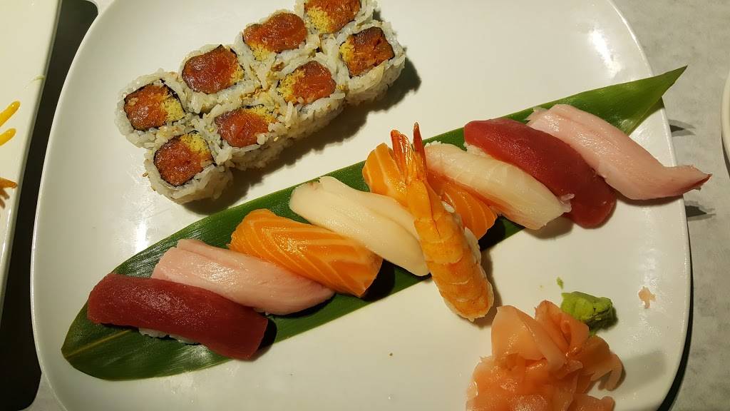 Royal Stix | restaurant | 805 Glynn St S #141, Fayetteville, GA 30214, USA | 7707166128 OR +1 770-716-6128