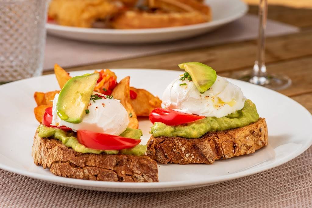 Isabelle’s Grill Room and Garden | restaurant | 3300 SW 27th Ave, Miami, FL 33133, USA | 3054000562 OR +1 305-400-0562