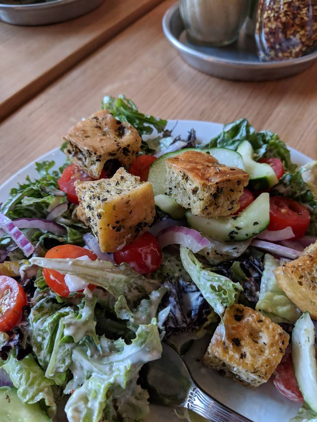 Pies And Pints | restaurant | 2035 W Broad St, Richmond, VA 23220, USA | 8044472705 OR +1 804-447-2705