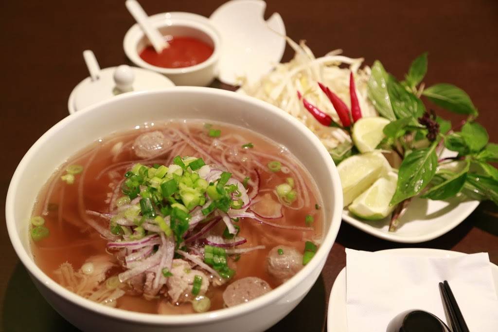 Pho King Fabulous! | restaurant | 2409 Yonge St, Toronto, ON M4P 2E7, Canada | 6473525288 OR +1 647-352-5288