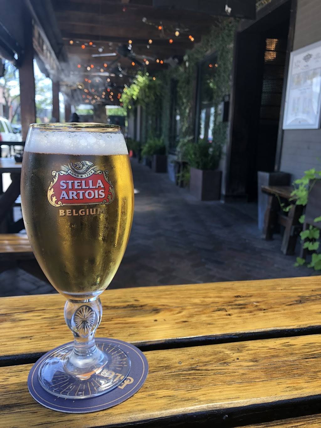 Capitol Pub | restaurant | 2401 N Henderson Ave, Dallas, TX 75206, USA | 2148879330 OR +1 214-887-9330