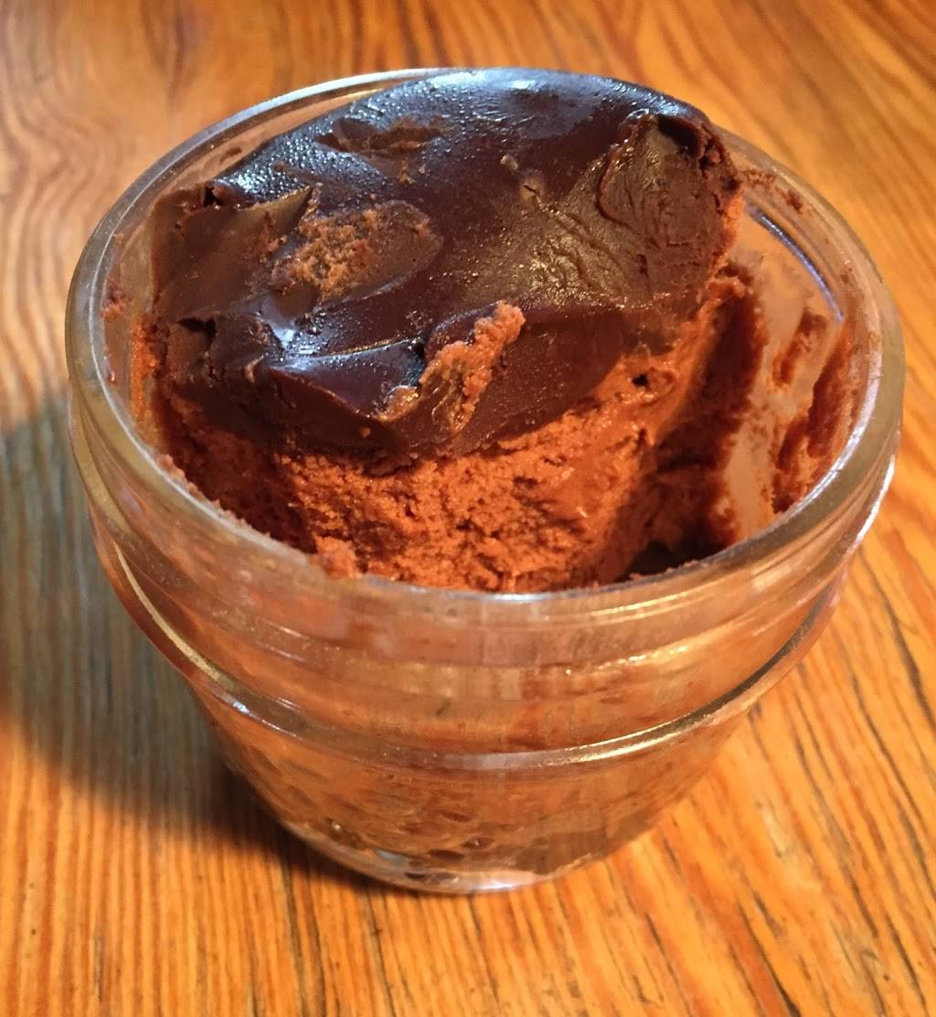 Petite Thuet | restaurant | 1162 Yonge St, Toronto, ON M4W 2L9, Canada | 4169242777 OR +1 416-924-2777