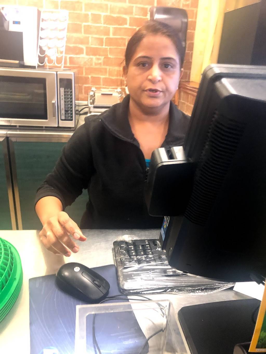 Subway | meal takeaway | 1060 Kennedy Rd, Scarborough, ON M1P 2K7, Canada | 4167508882 OR +1 416-750-8882