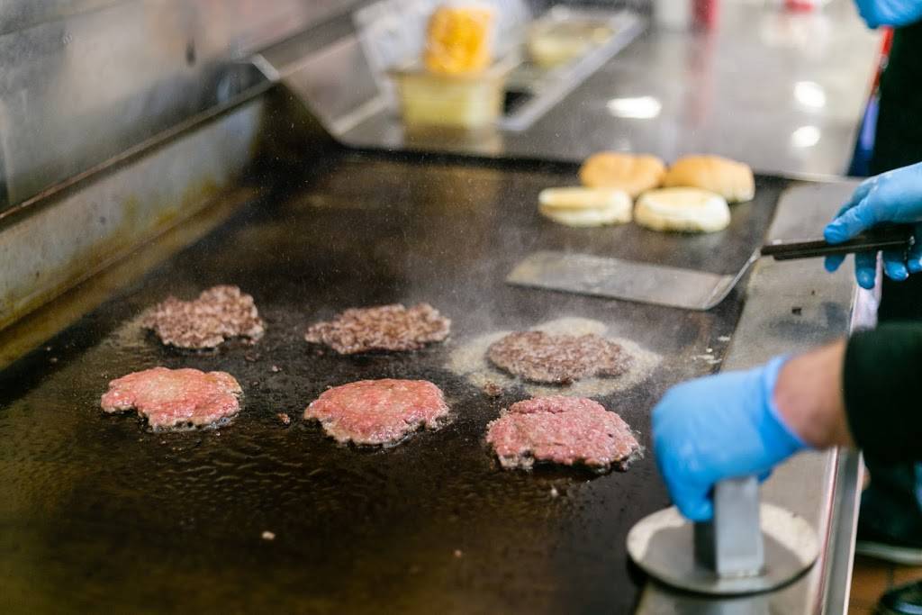 Bikes Burgers & Ice Cream | restaurant | 24 N 130th St, Bonner Springs, KS 66012, USA | 9132985105 OR +1 913-298-5105