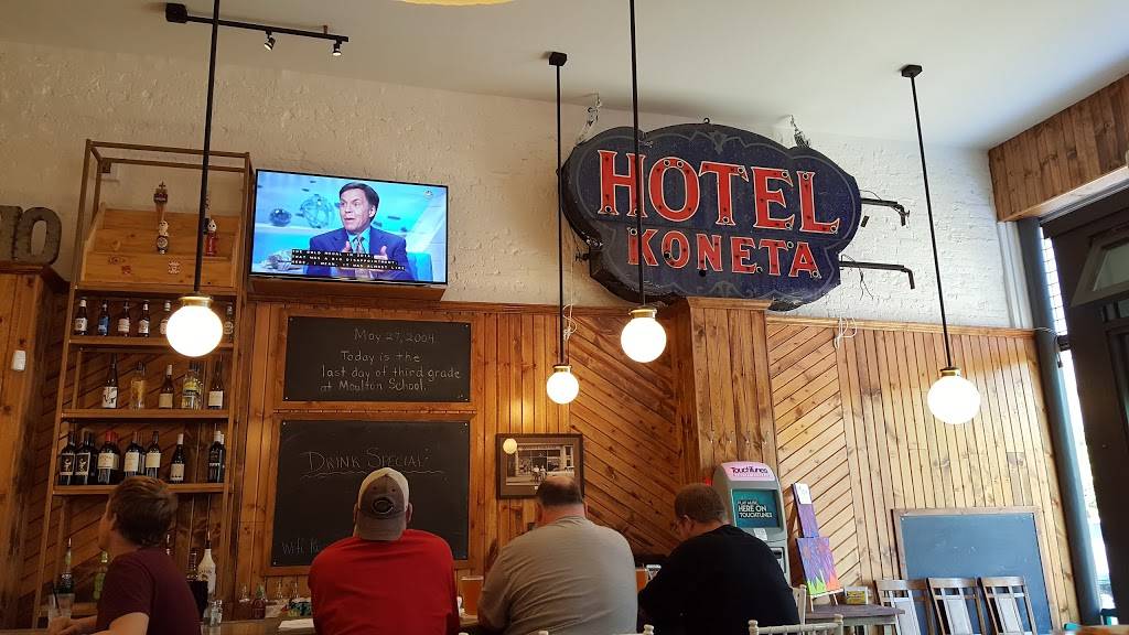 J. Maries Wood-Fired Kitchen and Drinks | restaurant | 7 W Auglaize St, Wapakoneta, OH 45895, USA | 4196742436 OR +1 419-674-2436