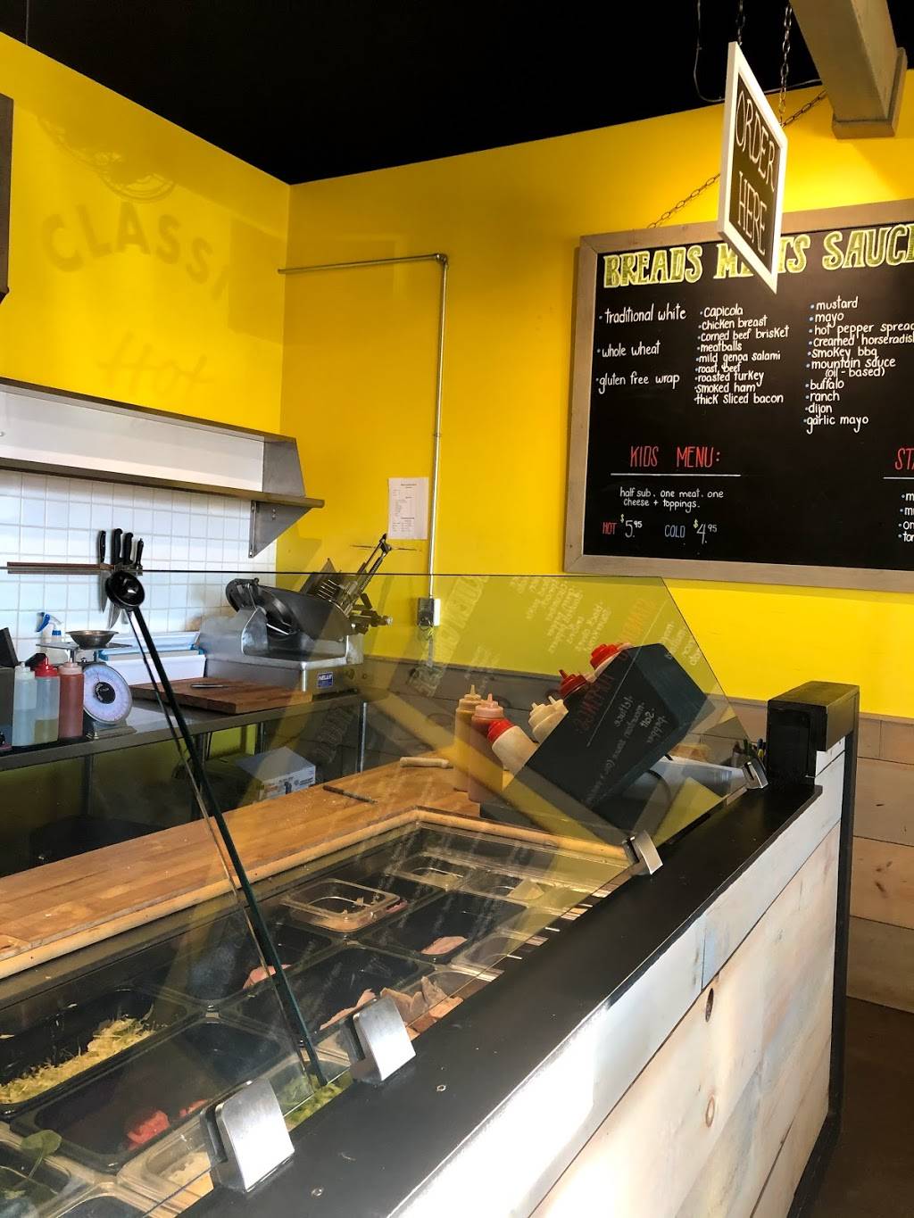 Mountain Subs Inc | restaurant | 20 Balsam St Unit #13, Collingwood, ON L9Y 4H7, Canada | 7052937333 OR +1 705-293-7333