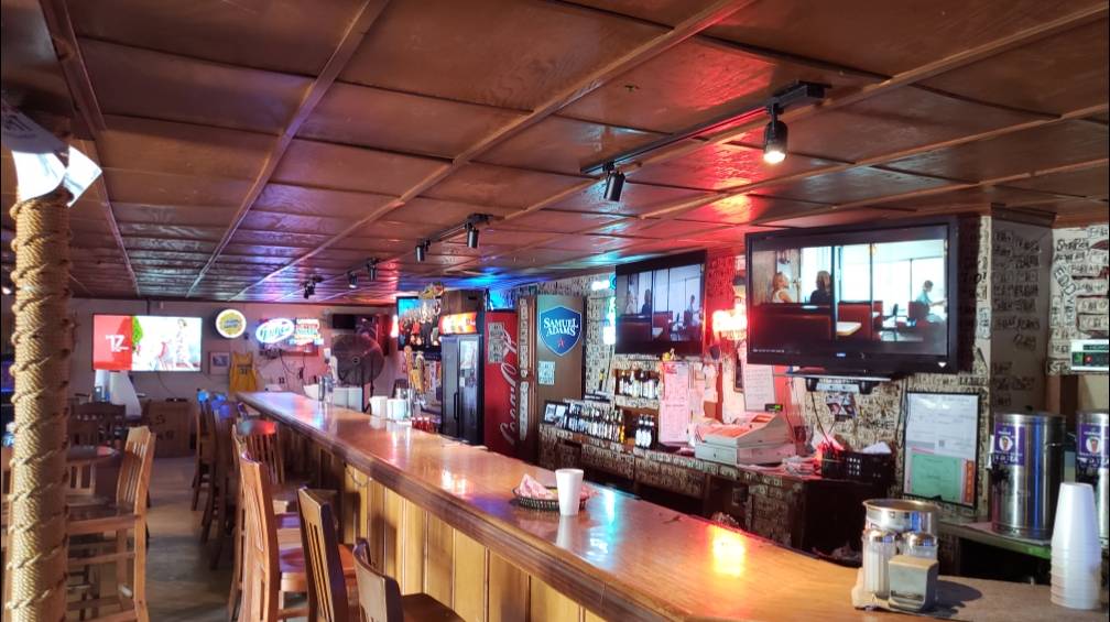 Passtime Fish House | restaurant | 10801 Locust Rd, Louisville, KY 40299, USA | 5022674633 OR +1 502-267-4633