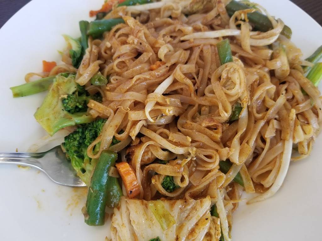 Amina Thai Cuisine | restaurant | 169-22 Hillside Avenue, Jamaica, NY 11432, USA | 7188801804 OR +1 718-880-1804