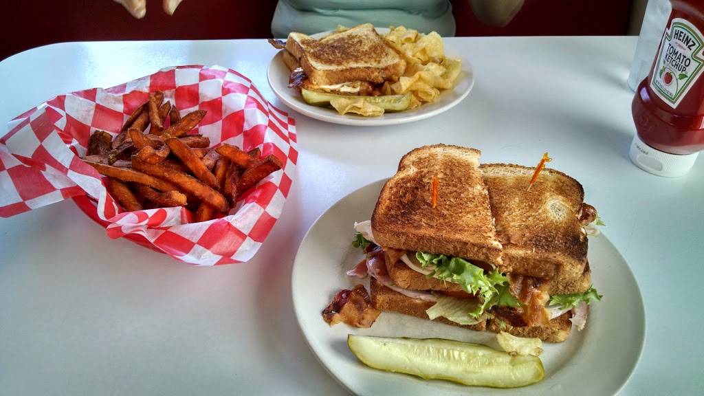 Rockn Robin Diner | restaurant | 1010 Scioto St, Urbana, OH 43078, USA | 9374847625 OR +1 937-484-7625