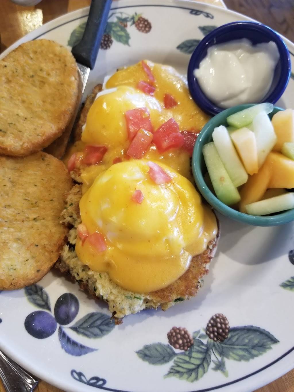 Egglectic Cafe | cafe | 145 N Hale St, Wheaton, IL 60187, USA | 6306909001 OR +1 630-690-9001