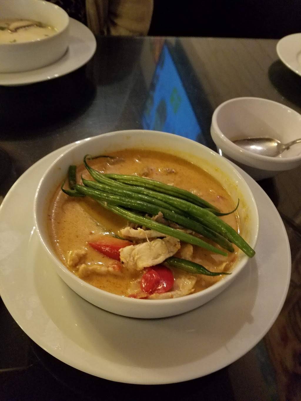 Tana Thai Bistro | restaurant | 10700 N May Ave, Oklahoma City, OK 73120, USA | 4052422075 OR +1 405-242-2075