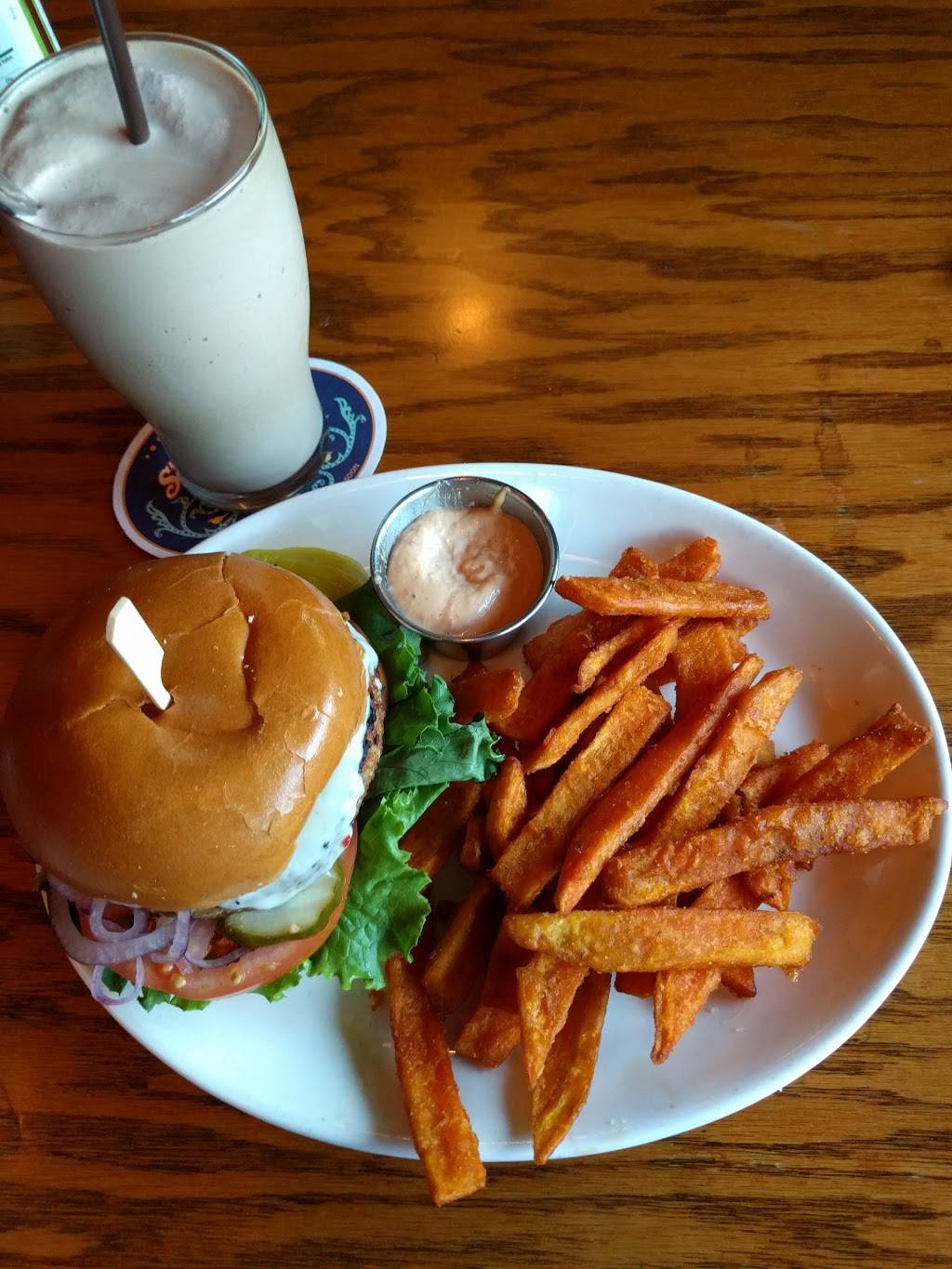 McMenamins East 19th Street Café | restaurant | 1485 E 19th Ave, Eugene, OR 97403, USA | 5413424025 OR +1 541-342-4025