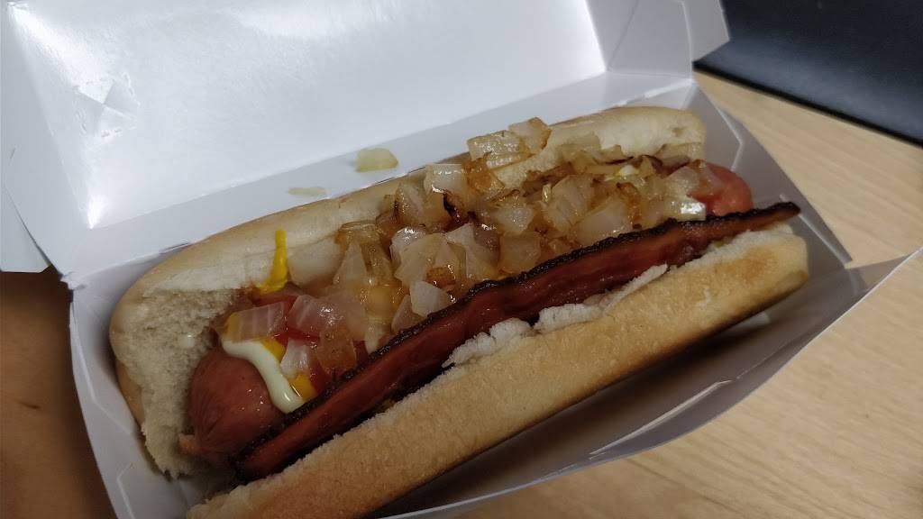 Wienerschnitzel | restaurant | 250 E Lambert Rd, Brea, CA 92821, USA | 7145299211 OR +1 714-529-9211