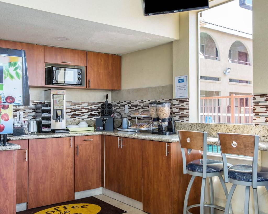 Rodeway Inn | restaurant | 2211 Girard St, Delano, CA 93215, USA | 6617251022 OR +1 661-725-1022