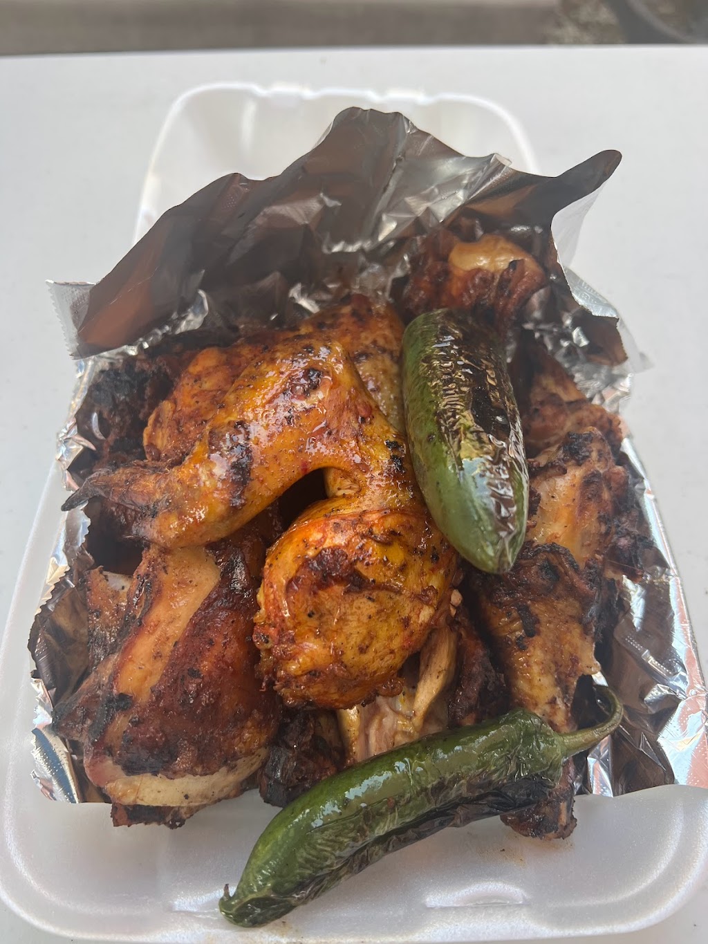 HUAXMOLE POLLOS AL CARBON | restaurant | 679 N Idyllwild Ave, Rialto, CA 92376, USA | 6265362547 OR +1 626-536-2547